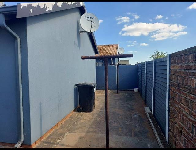 2 BEDROOM HOUSE FOR SALE IN SKY CITY
